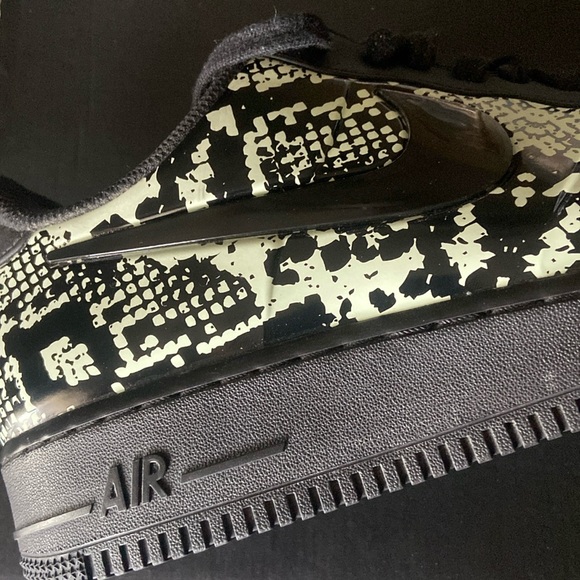 Nike Air Force 1 Foamposite Pro Cup Glow Snakeskin Shoes(Men’s) - Picture 8 of 9